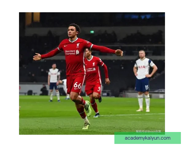 英超乔丹·阿尤表现稳健，状态回暖引发关注